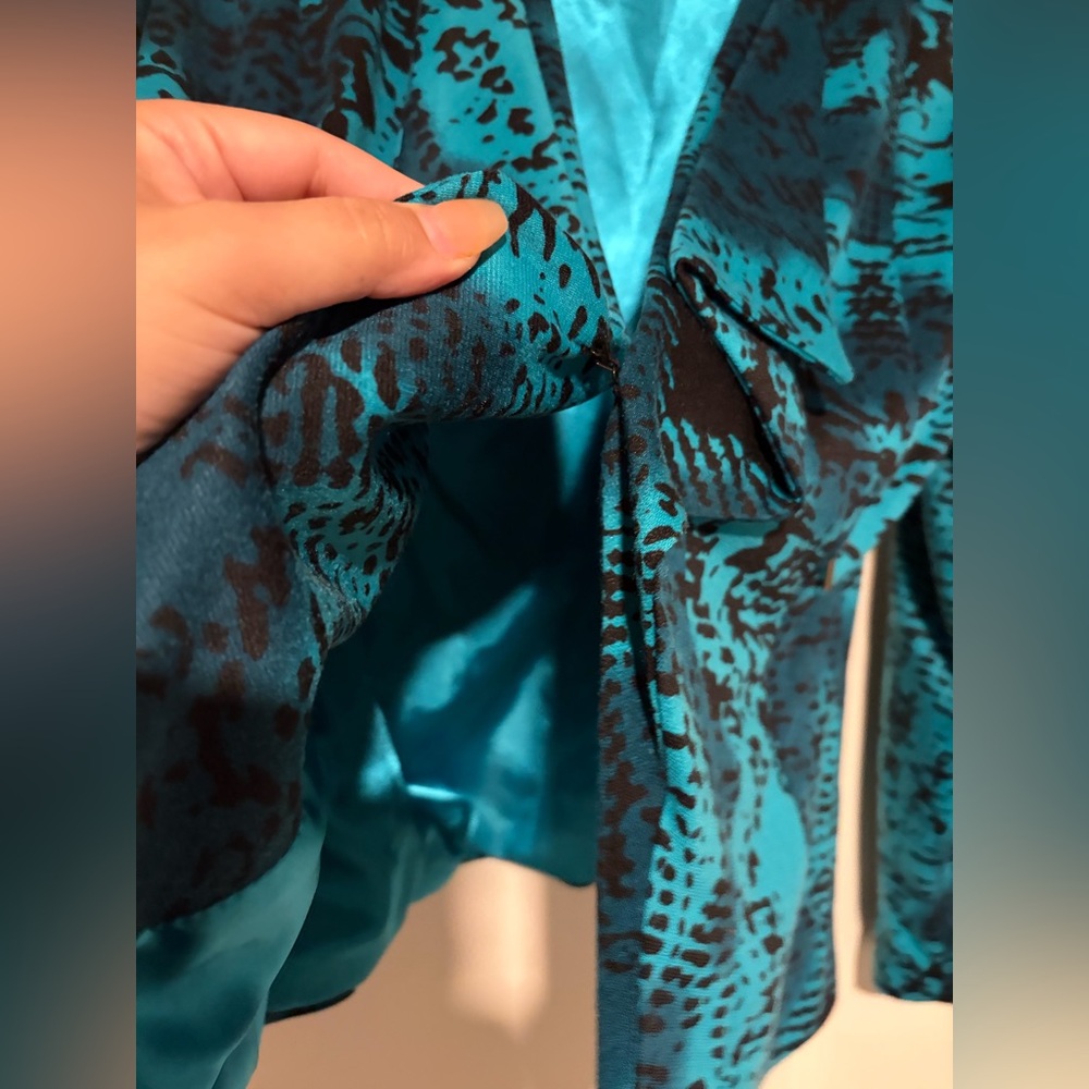 Kate and Rosy Blue Patterned Women's Blazer - Picture 4 of 7